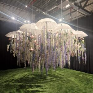 Blumenregen Deckengestaltung Event mieten - Schmuecker Dekoration